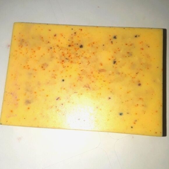 hand CRAFTED organic Lemon and Oats soap bar - Picture 8 of 8